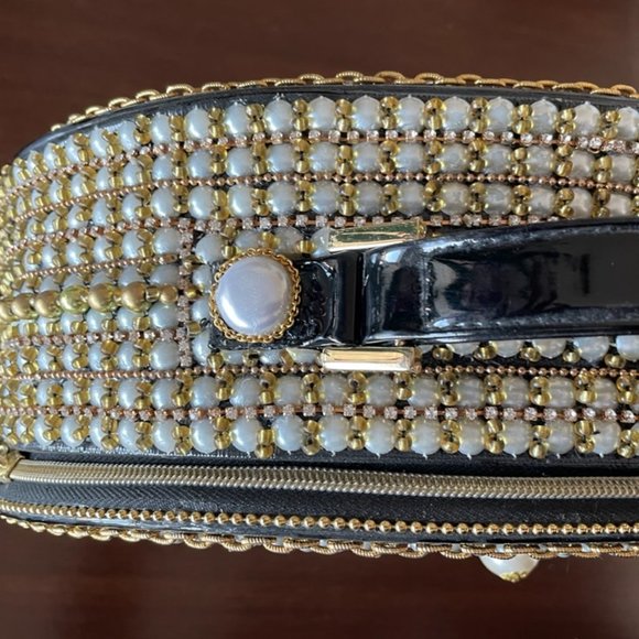 Stunning Upcycled Large Round Faux Patent Leather Handcrafted Handbag - Picture 4 of 12